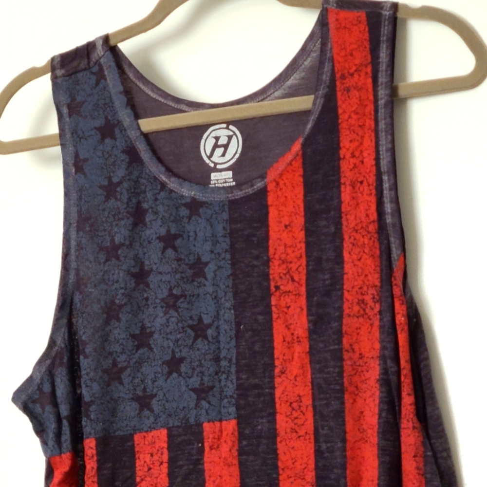 Hurley medium flag tank